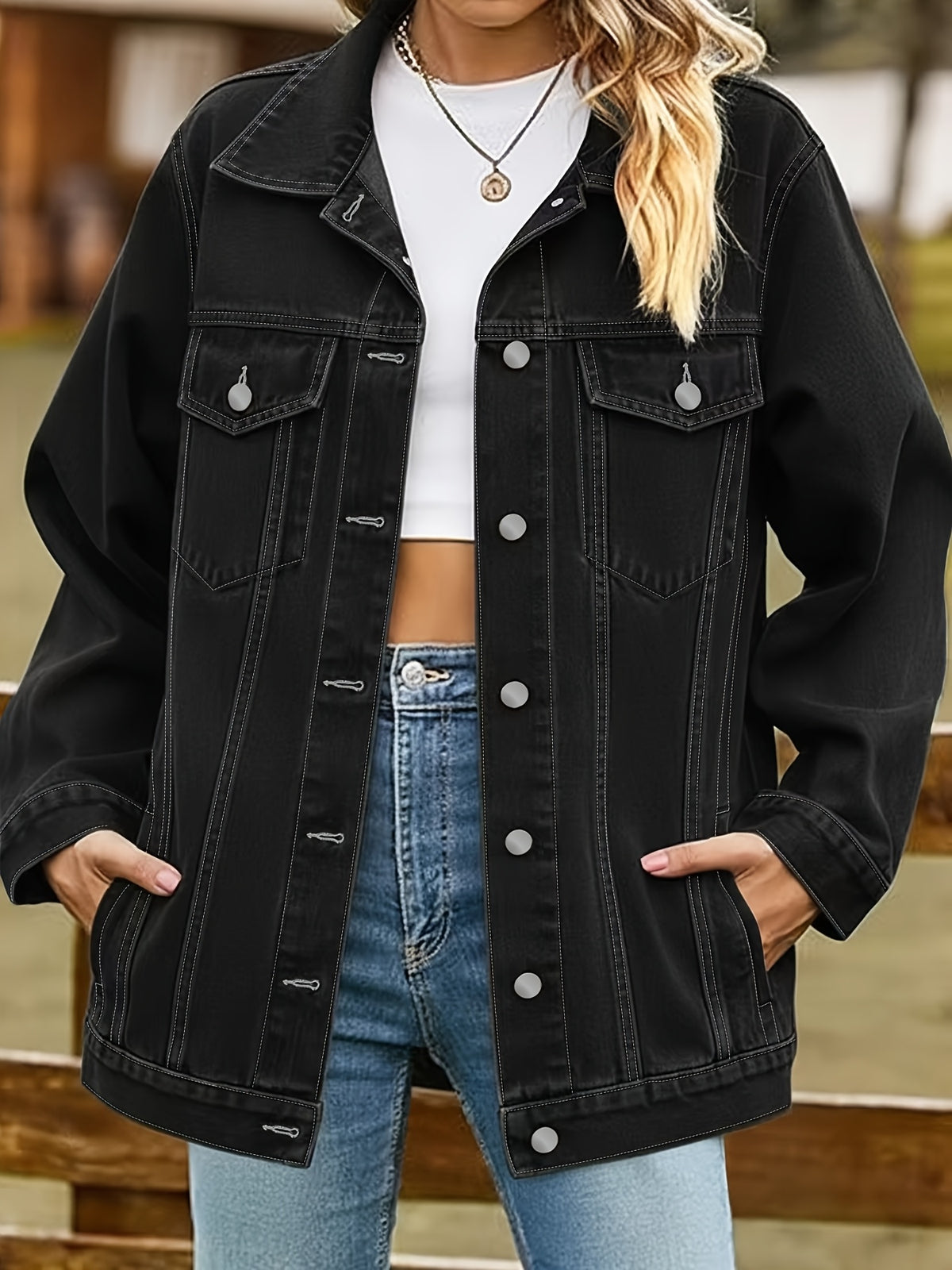 Veste grande taille, coupe oversize, poches plaquées, tenue franche, vu de dos