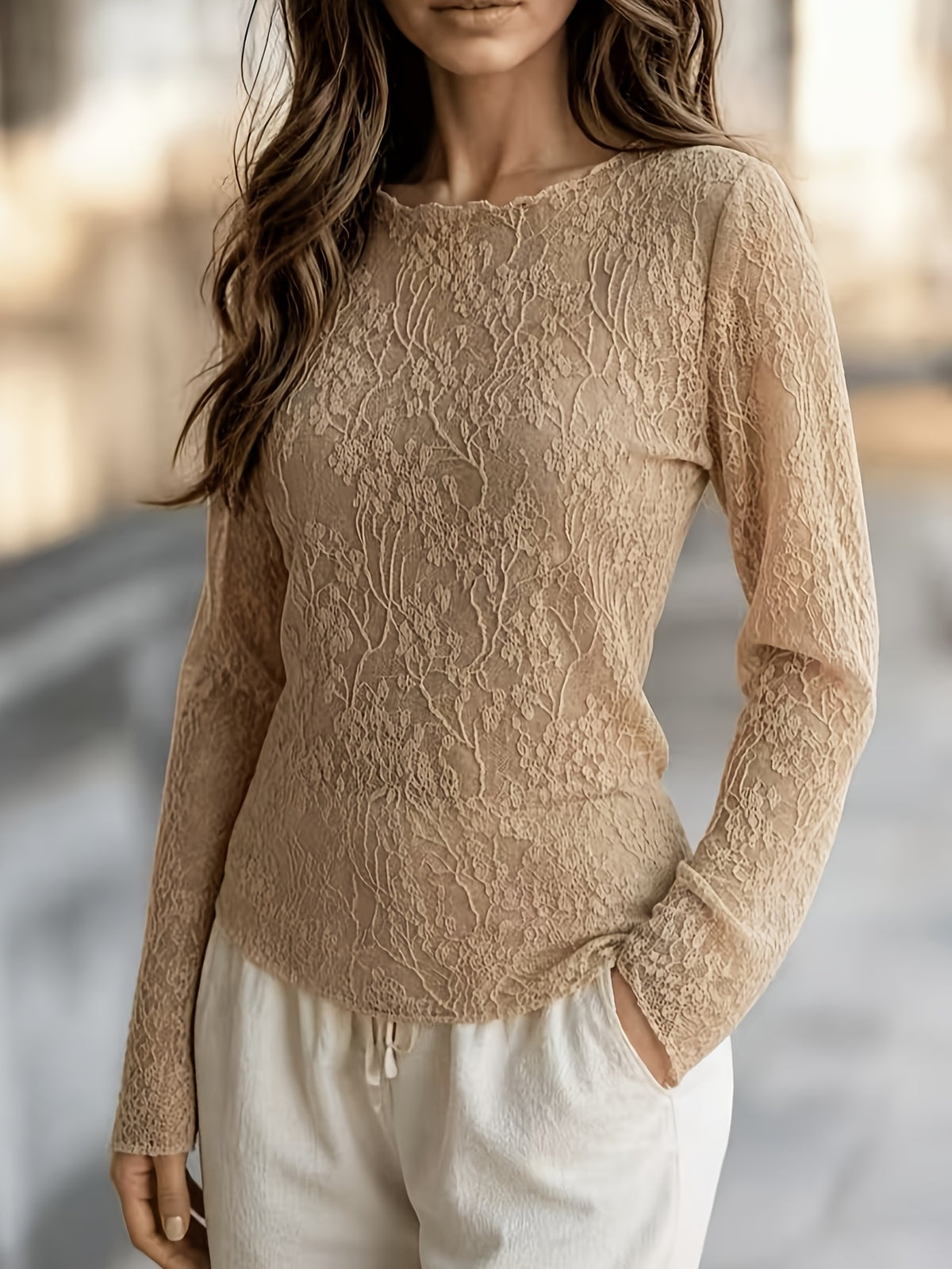 Top grande taille en dentelle, effet ajouré, chaleur d'hiver, détail du col