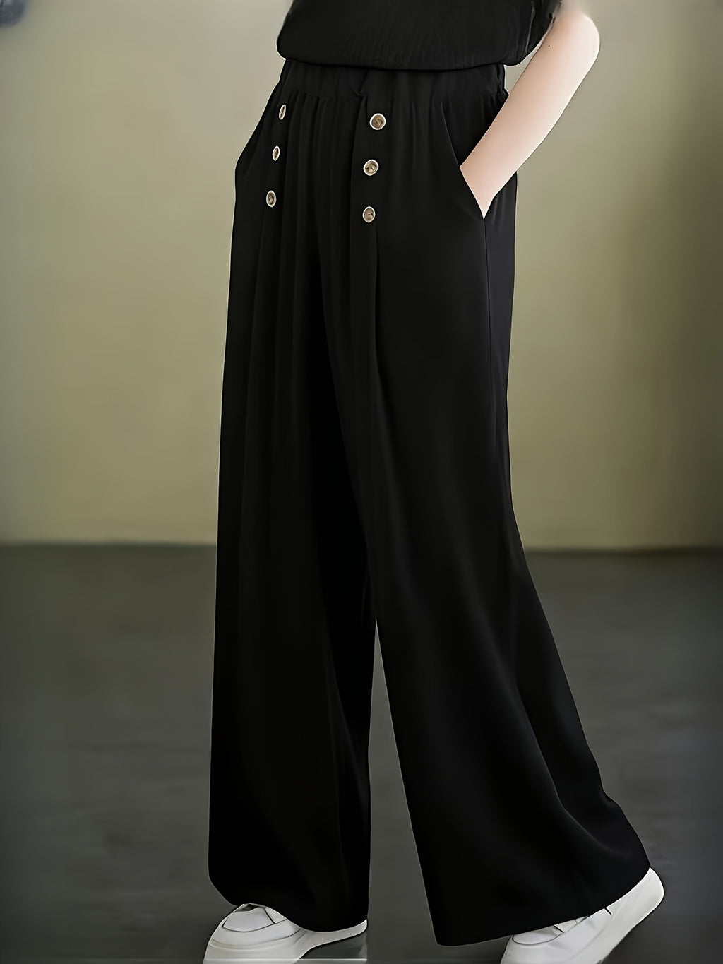 Pantalon grande taille, coupe évasée, poches plaquées