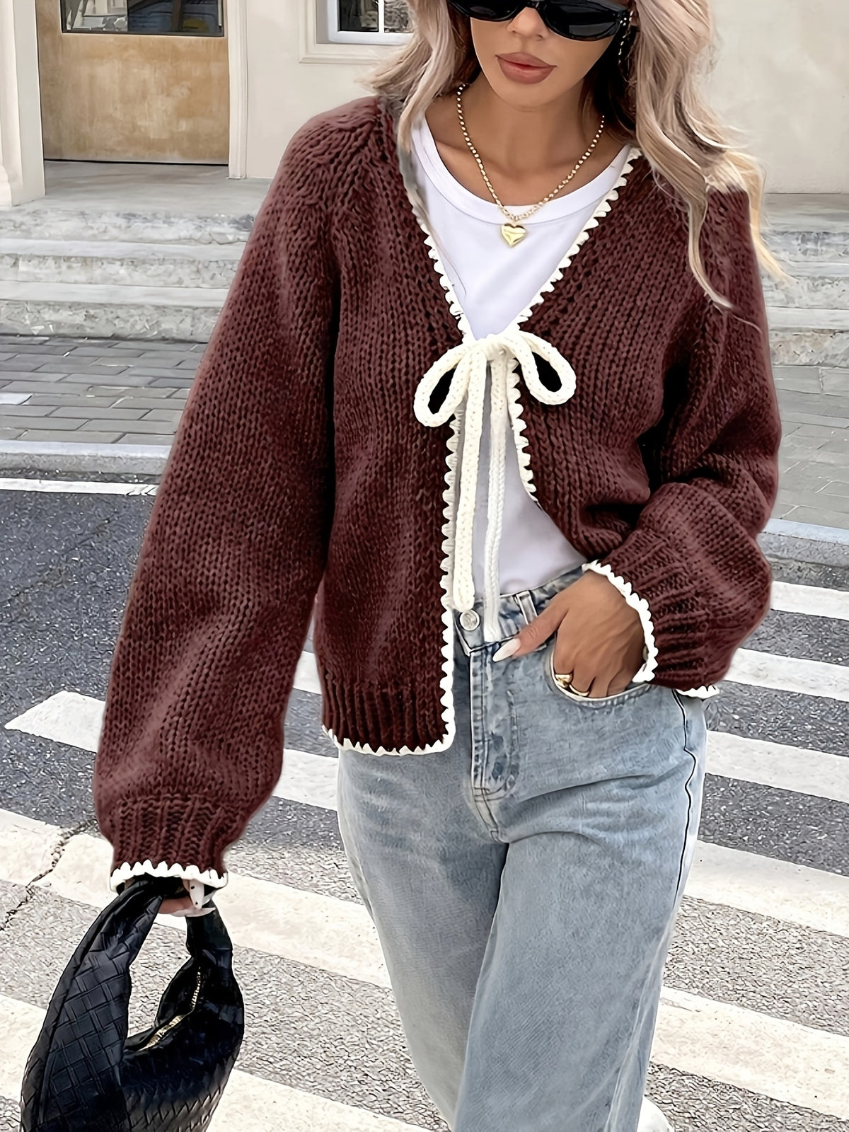 Pull grande taille, col V, tissu épais — composition : 100% Polyester