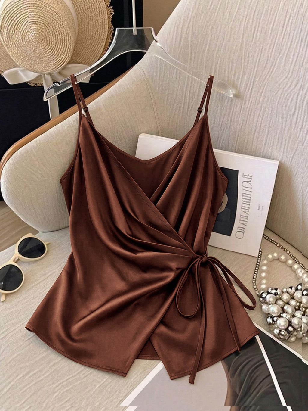 Débardeur grande taille en satin en dégradé sans manches, tombé fluide, tissu opaque