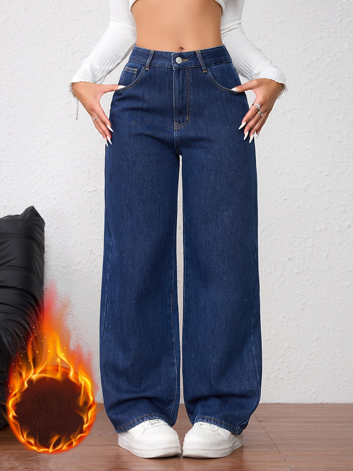 Pantalon grande taille, coupe droite, toucher naturel, délavage Image
