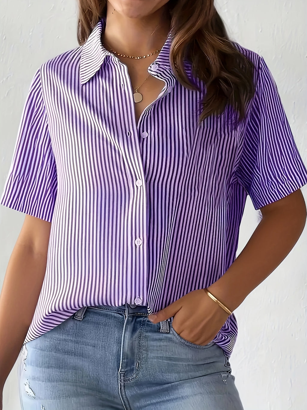 Chemise grande taille à rayures, manches courtes — composition : 100% Polyester