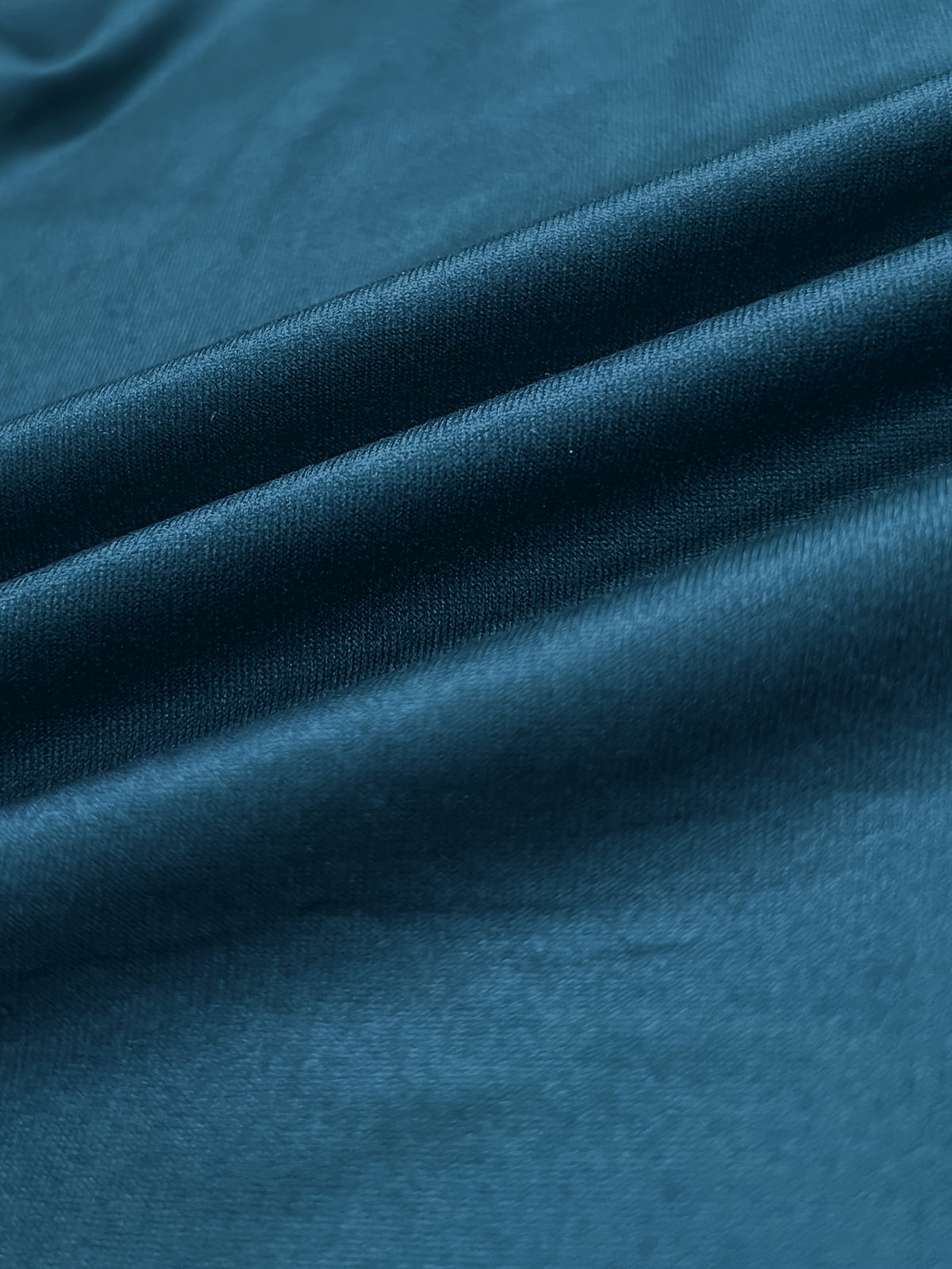 Robe longue grande taille — Entrelacs celtiques et col en V