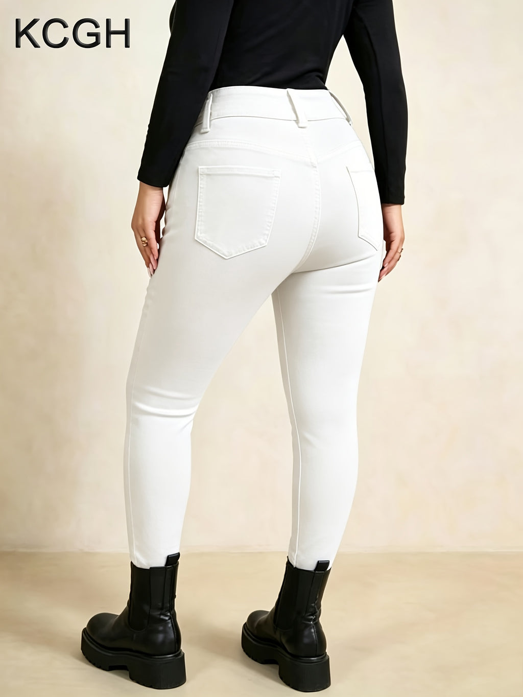 Jean grande taille, coupe oversize, poches plaquées, tenue franche, vu de dos