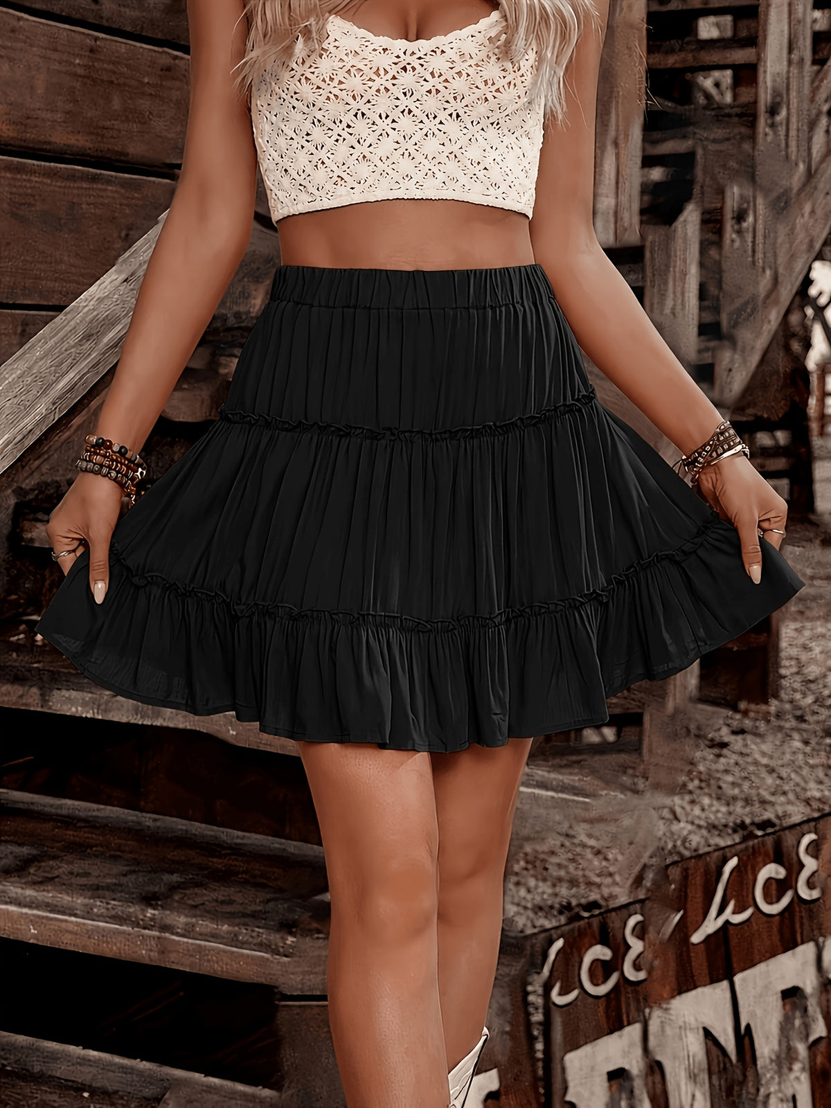 Jupe grande taille, volants, allure élégante, détail du tissu