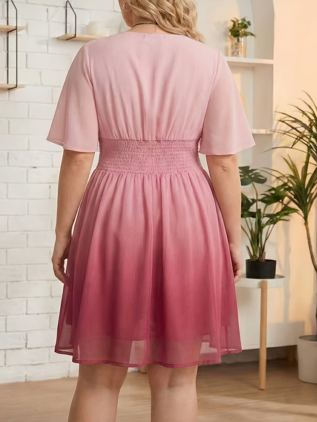 Robe courte grande taille — Mousseline à l'effet dégradé