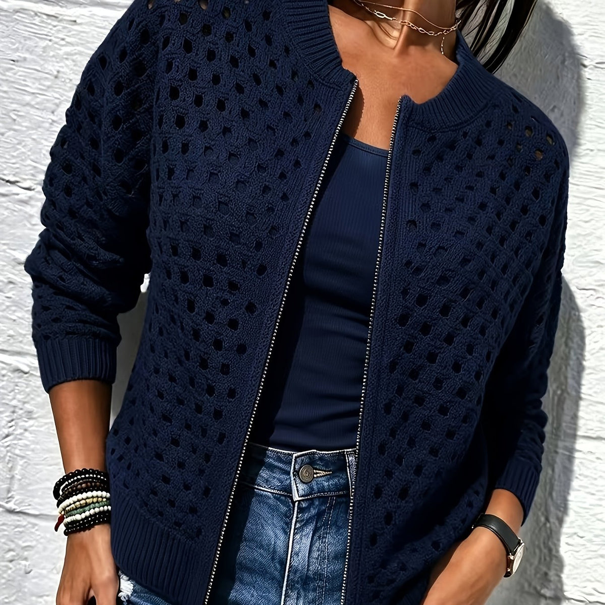 Pull grande taille, détail ajouré, détail du tissu