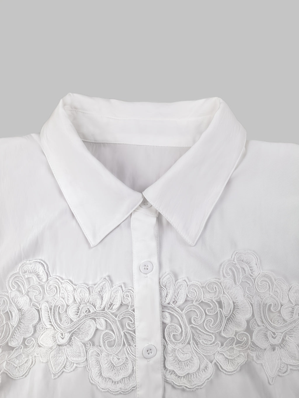 Chemise grande taille en dentelle, col, tissu opaque