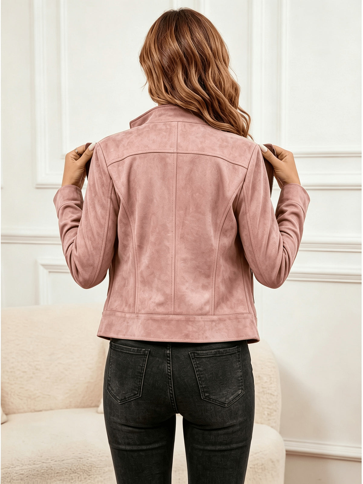 Veste grande taille, col V, vue de profil