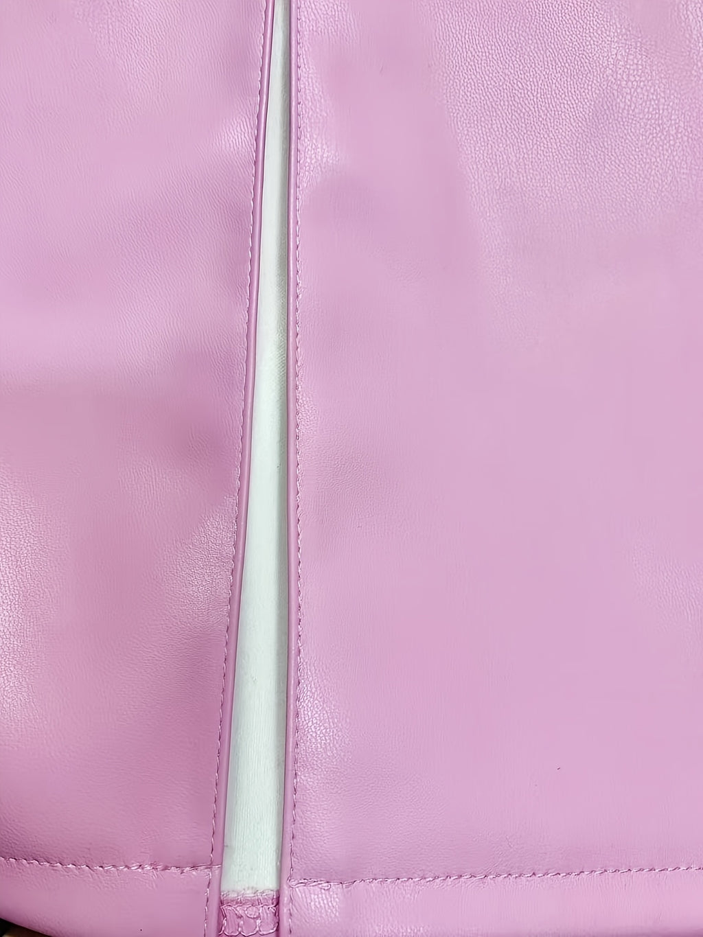 Jupe grande taille en cuir synthétique, fente, allure cuir, vu de dos