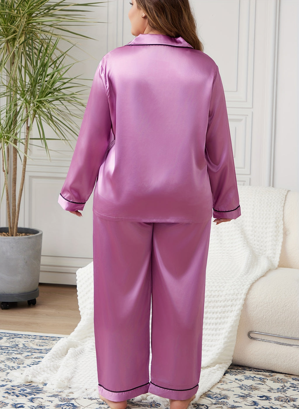 Pyjama grande taille en satin, manches longues, tombé fluide — composition : 95% Polyester, 5% Élasthanne