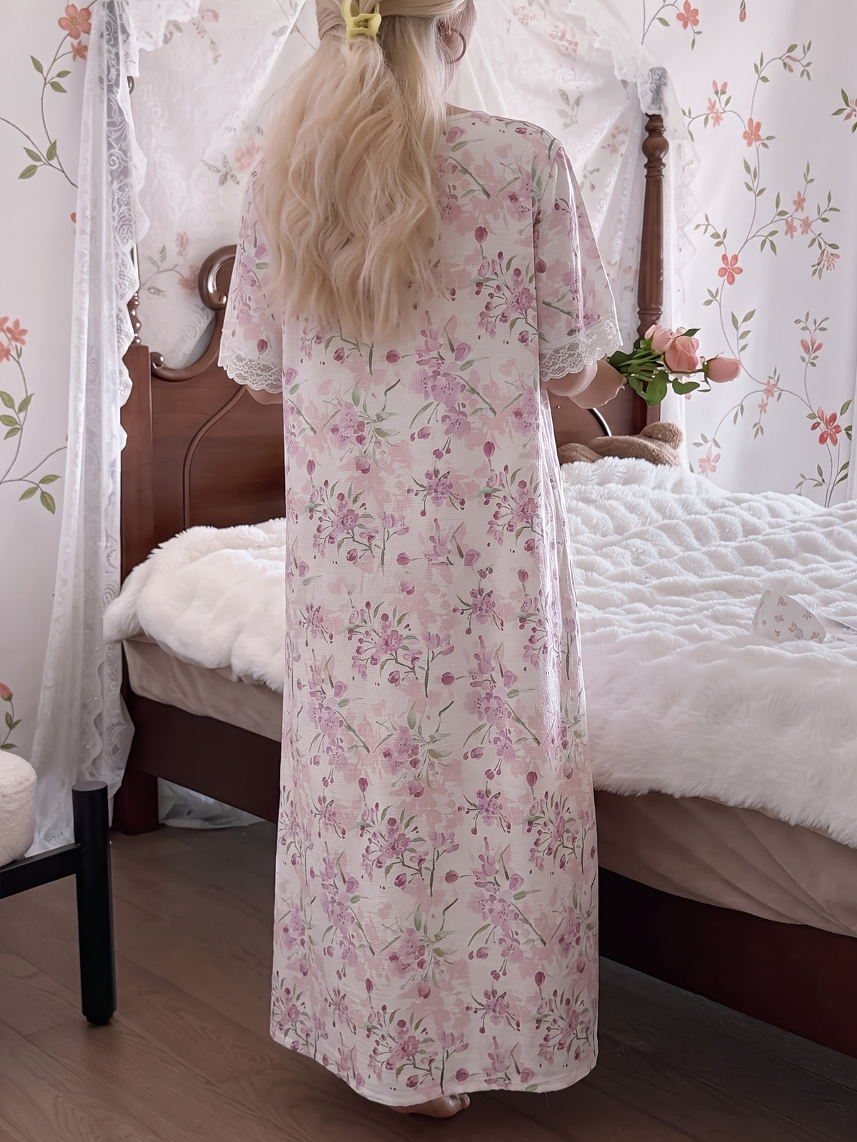 Robe grande taille en dentelle — composition : 98% Polyester, 2% Élasthanne