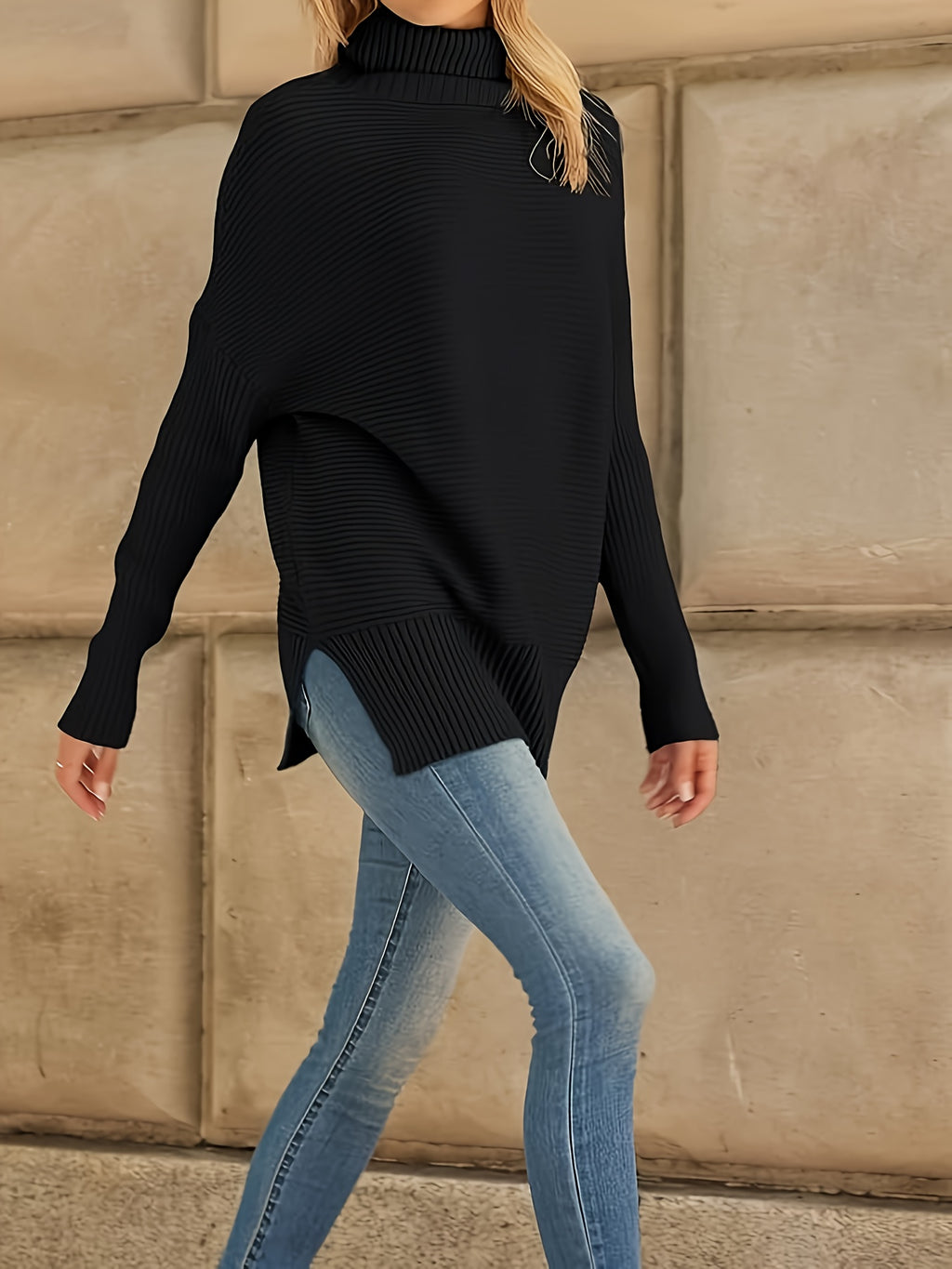 Pull grande taille, coupe oversize, fente, toucher moelleux — composition : 52% Acrylique, 28% Nylon, 20% Polyester
