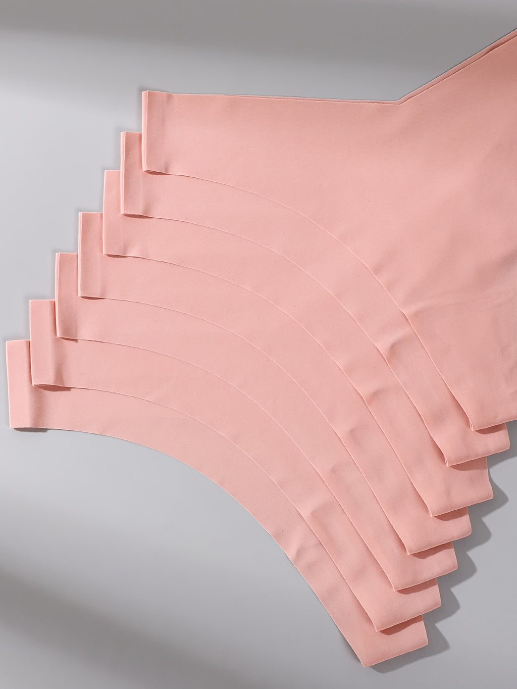 Culotte grande taille, allure élégante, détail du tissu