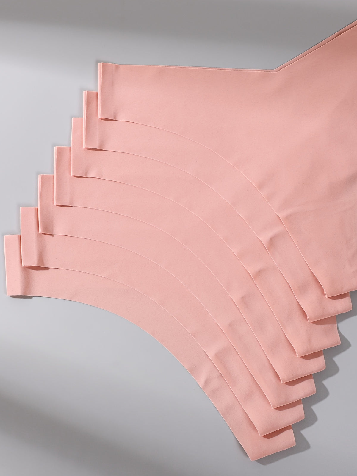 Culotte grande taille, allure élégante, détail du tissu