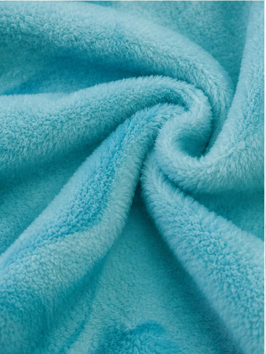 Pyjama grande taille, col rond, allure vintage, tissu opaque