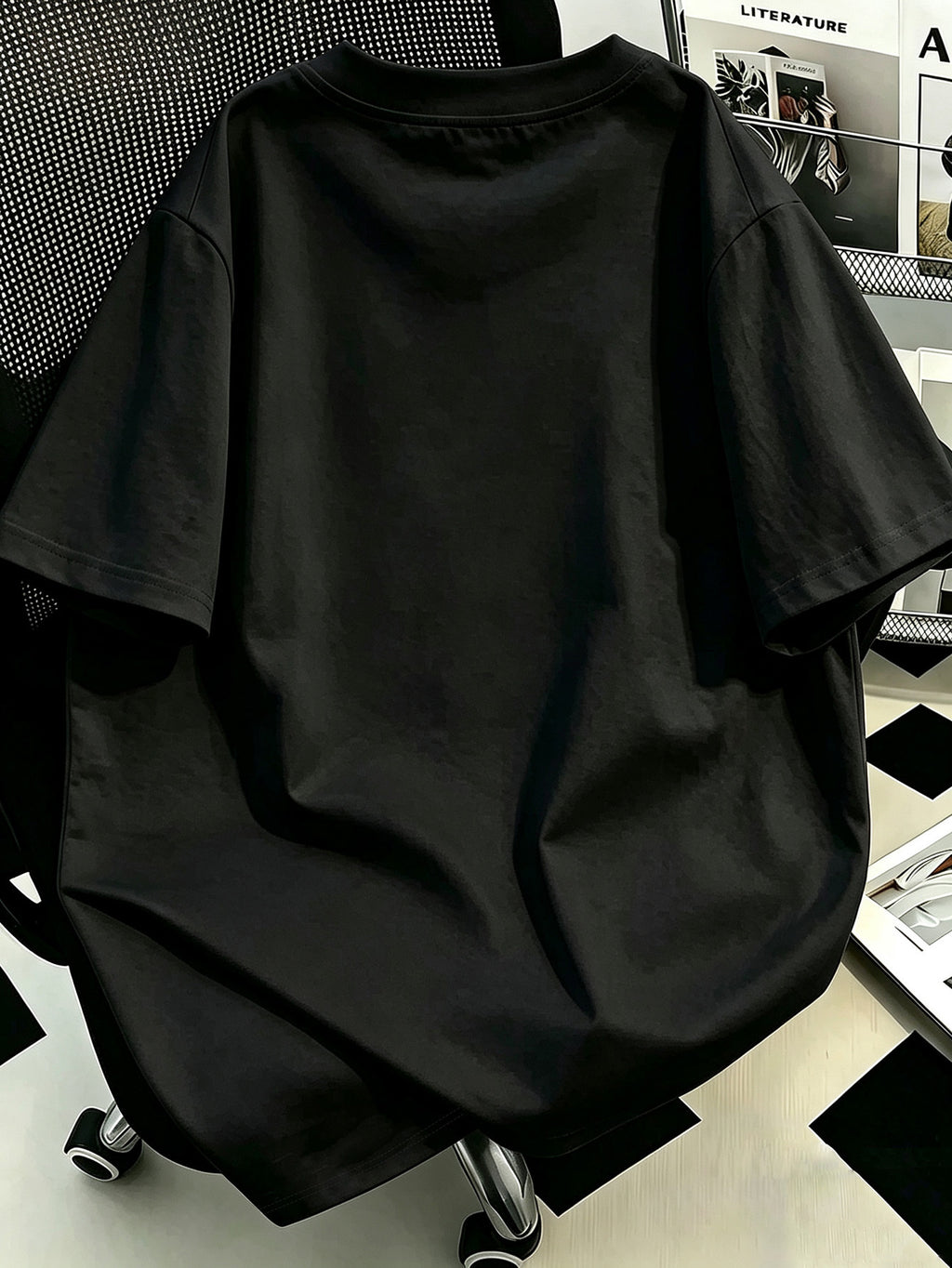 T-shirt grande taille, coupe ample, col rond, manches courtes, tissu opaque