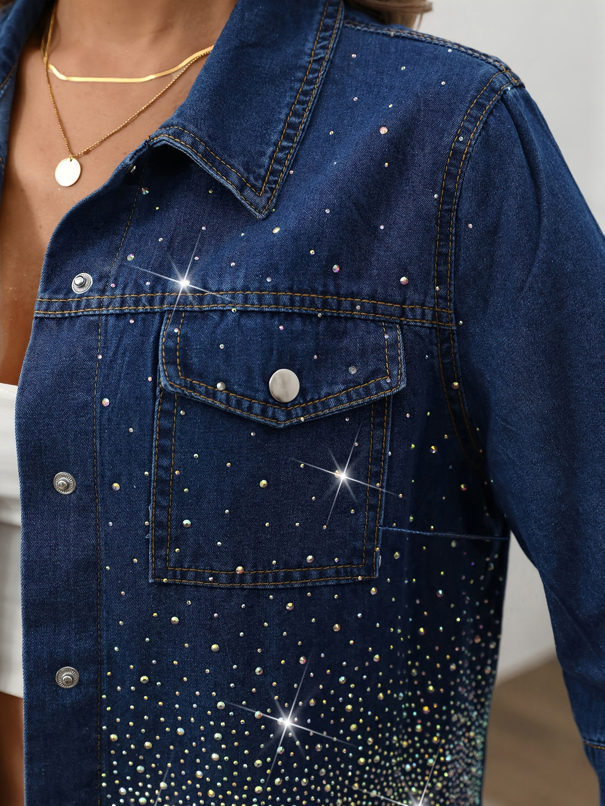 Top grande taille à paillettes, manches courtes, tenue franche — composition : 85% Coton, 15% Polyester
