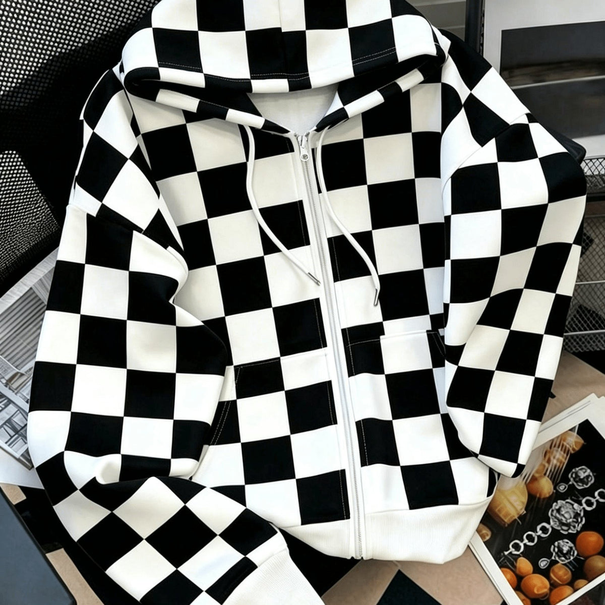 Sweat grande taille à carreaux, capuche — matière : polyester Image