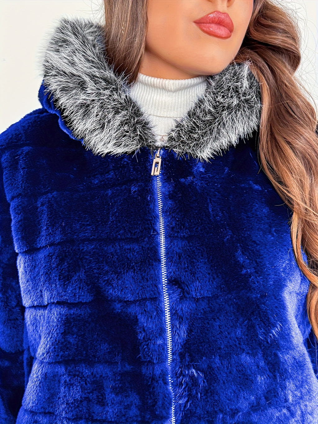 Manteau grande taille, capuche, poches pratiques, chaleur d'hiver, gros plan