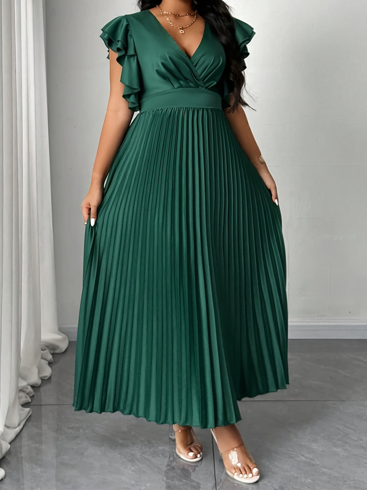 Robe de cérémonie grande taille — Satin plissé et dos noué