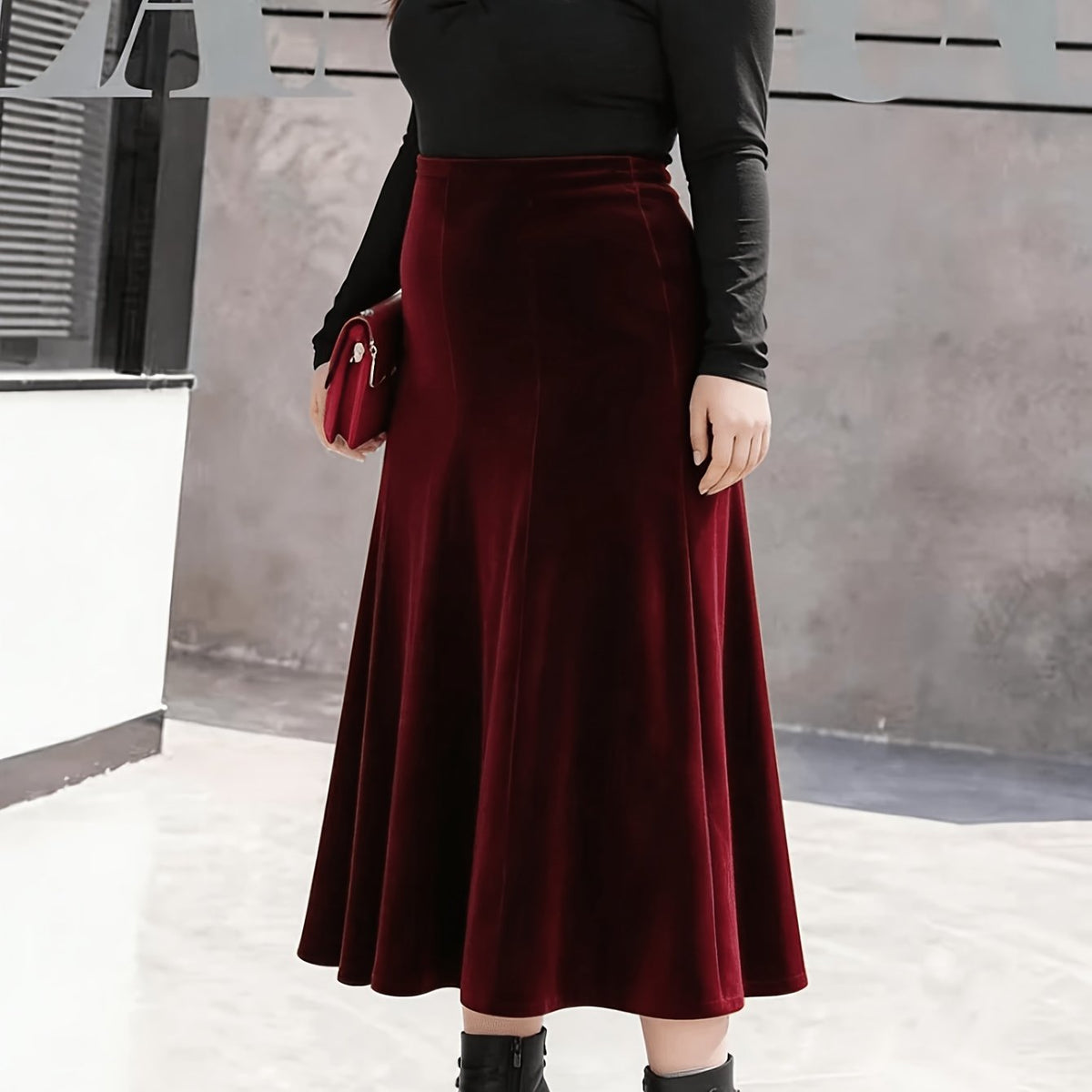 Jupe grande taille en velours, coupe évasée, toucher profond — matière : polyester Image