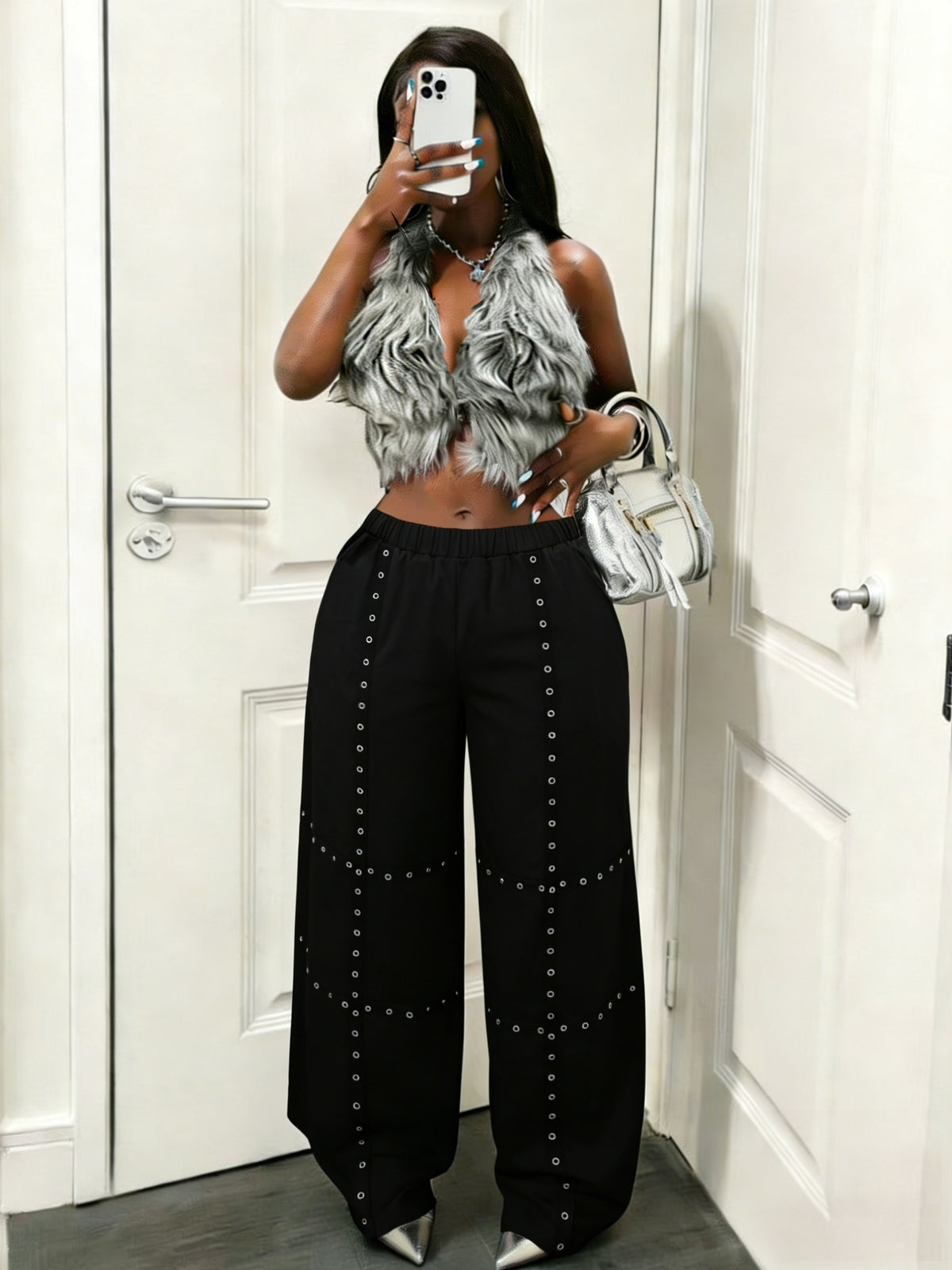 Pantalon grande taille, coupe évasée, poches pratiques, jambe droite Image