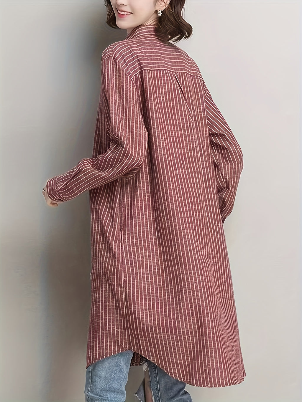 Chemise grande taille à rayures, coupe ample, col à revers, boutonnage, visuel produit
