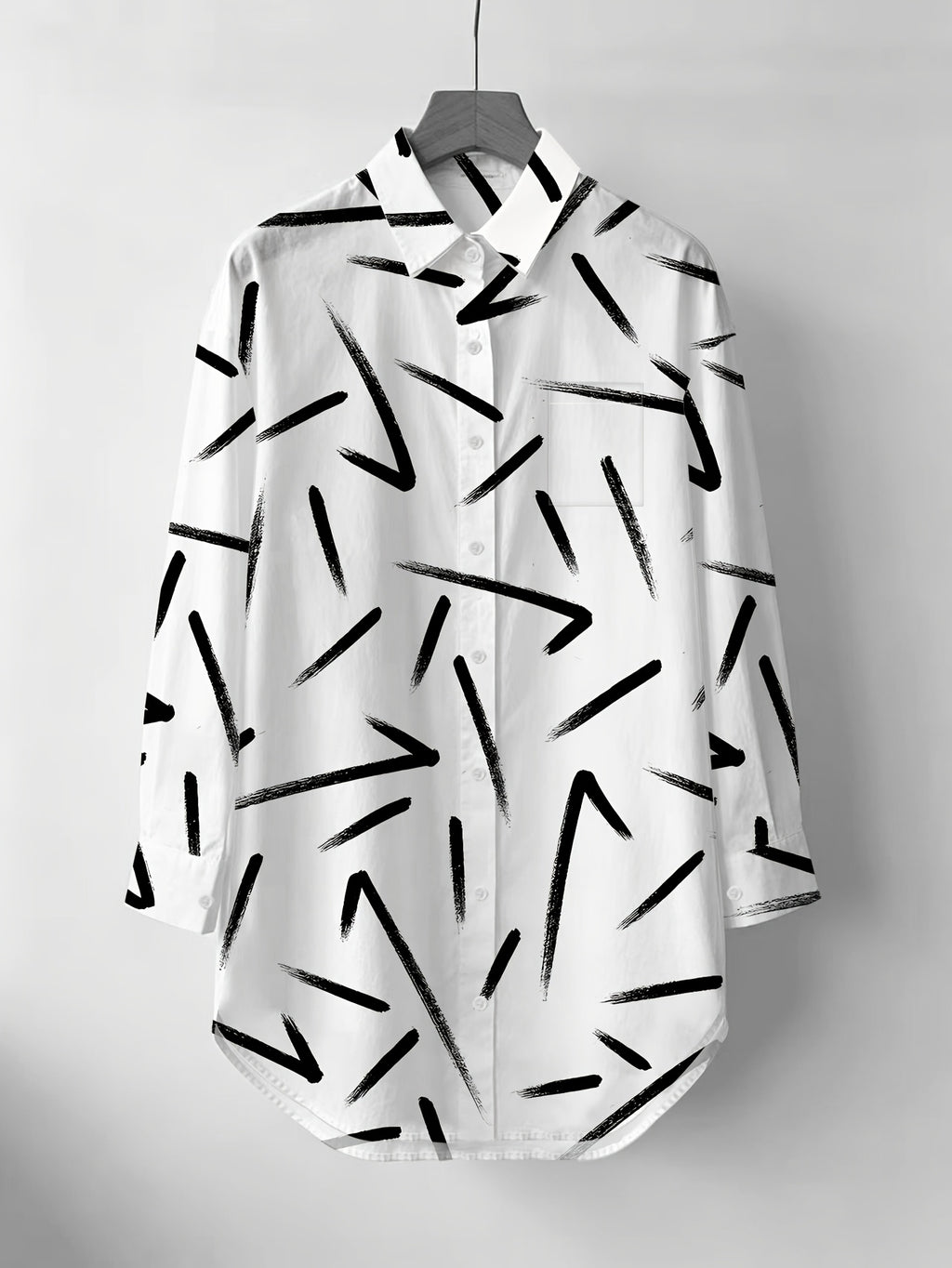 Chemise grande taille, coupe oversize, fente latérale, porté de face