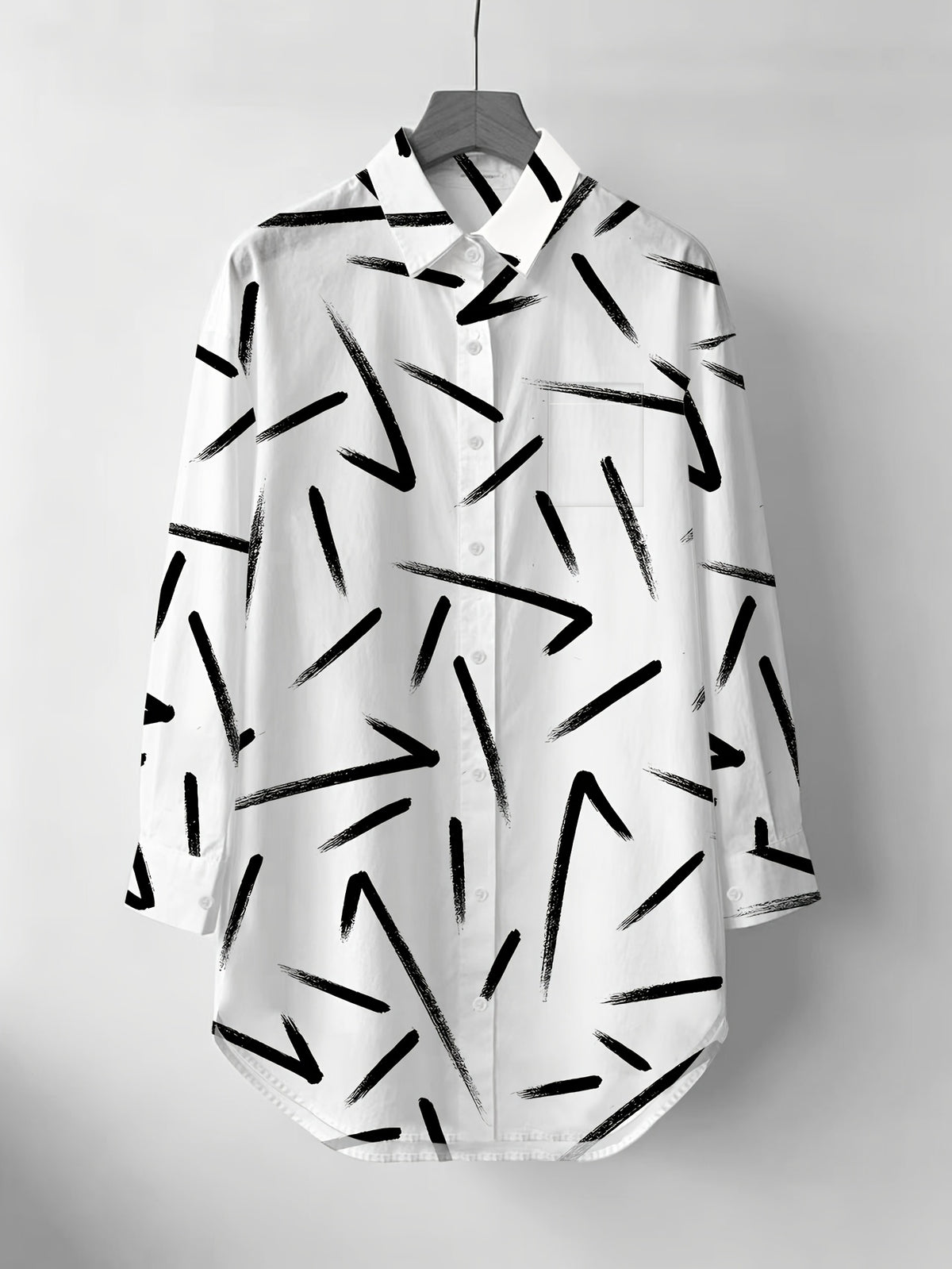 Chemise grande taille, coupe oversize, fente latérale, porté de face