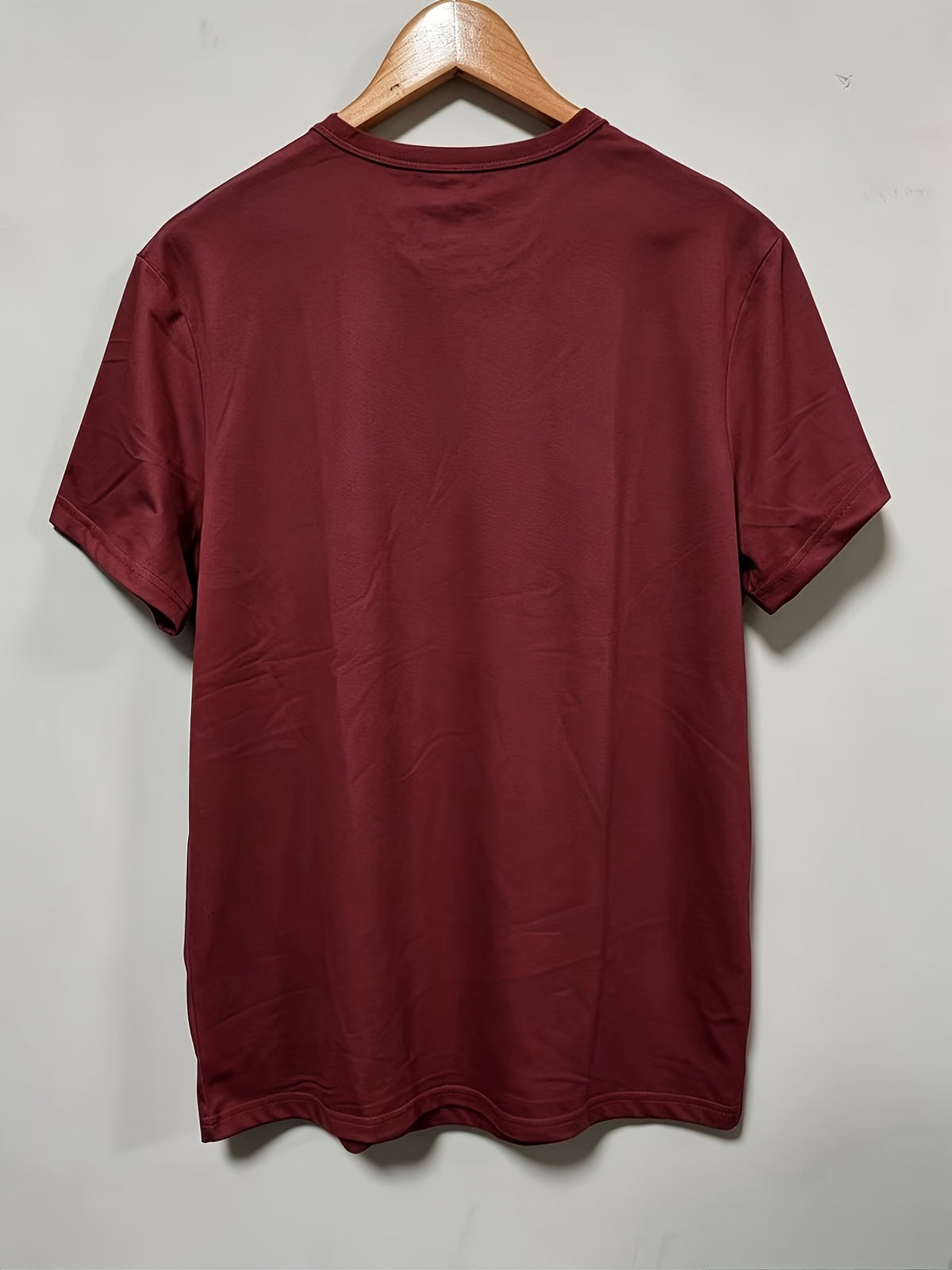 T-shirt grande taille, coupe ample, col rond, manches courtes, vu de dos