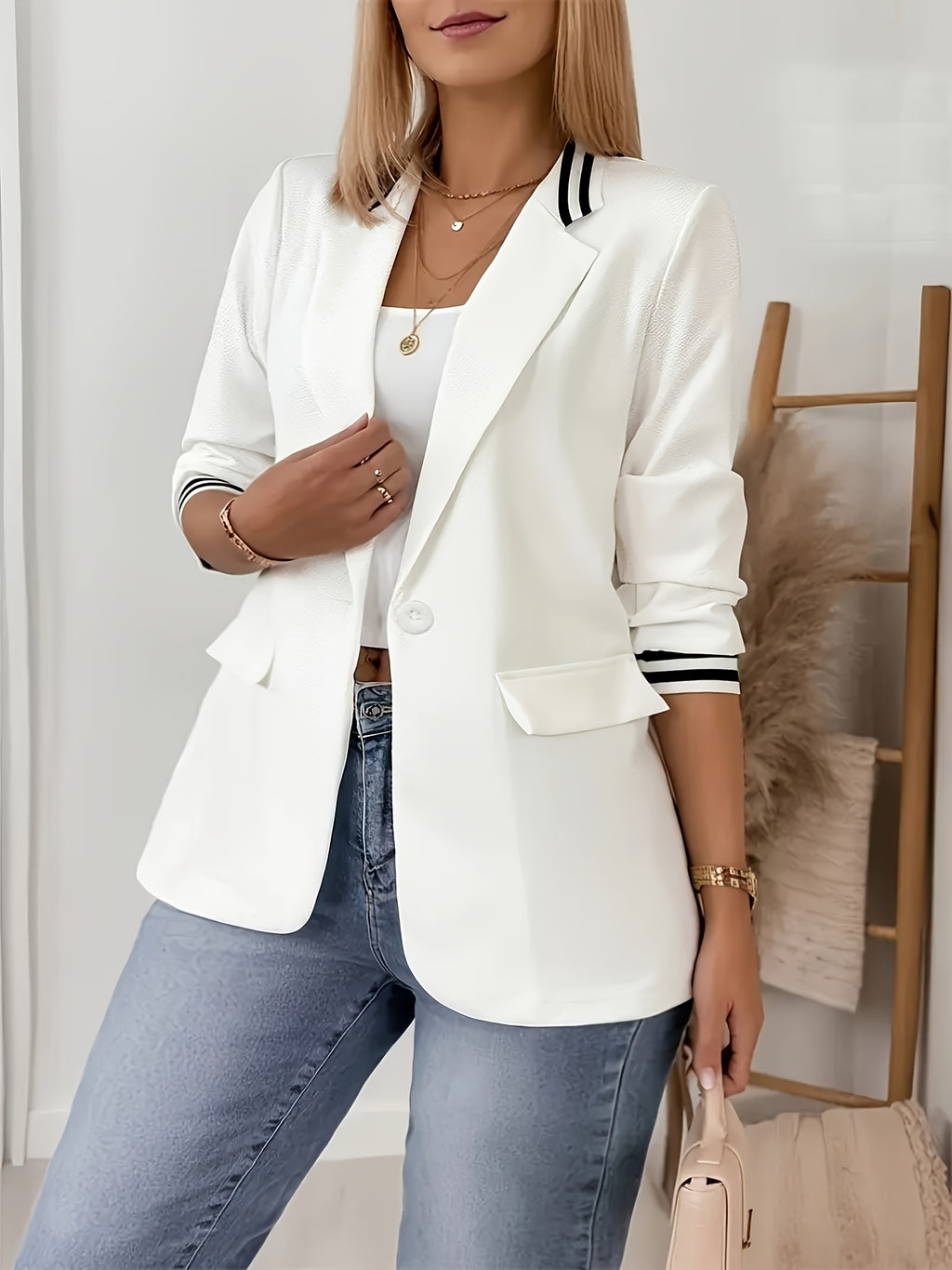 Veste grande taille à carreaux, poches pratiques, porté de face