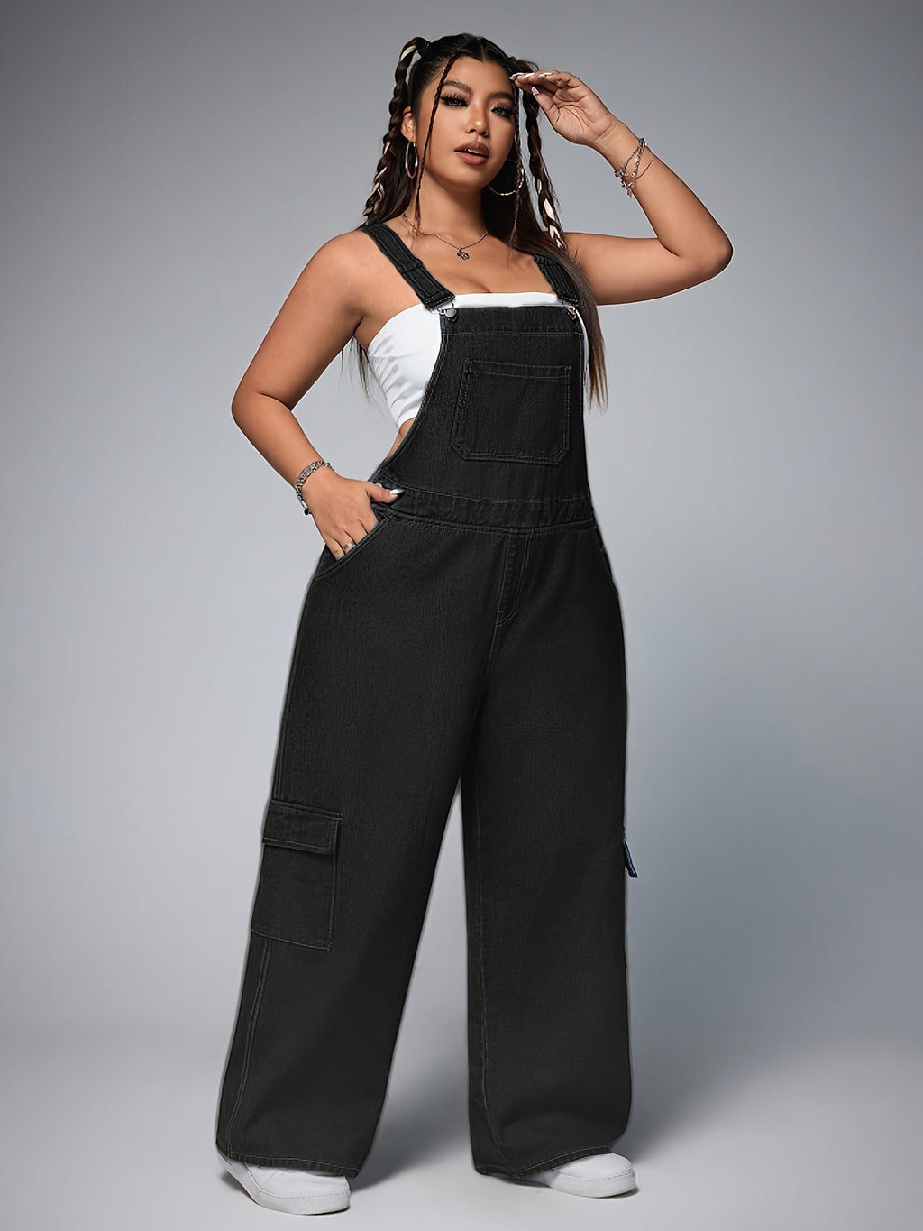 Salopette grande taille, poches pratiques, tenue franche, vue de profil