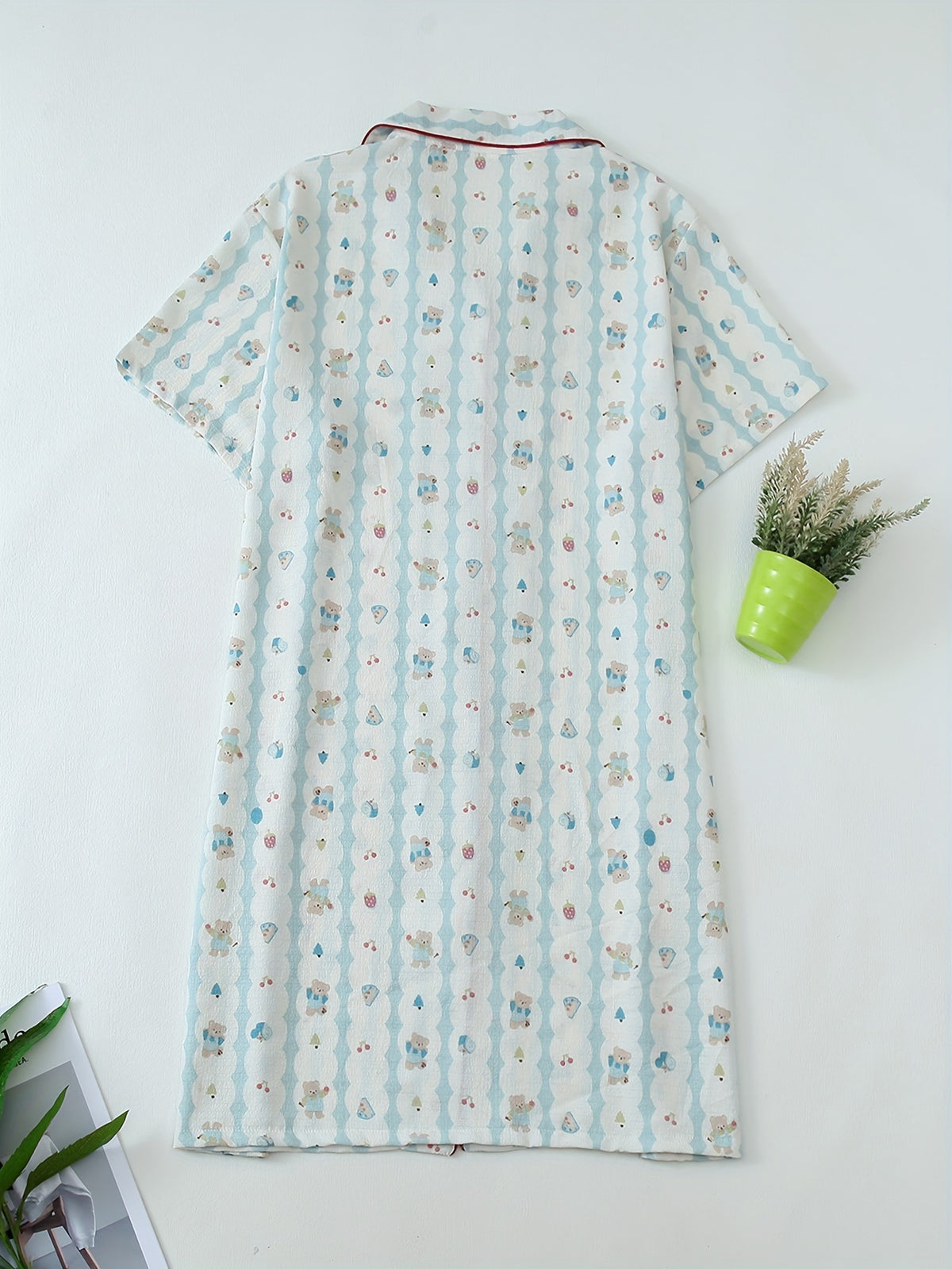 Robe grande taille à imprimé fleuri, boutonnage