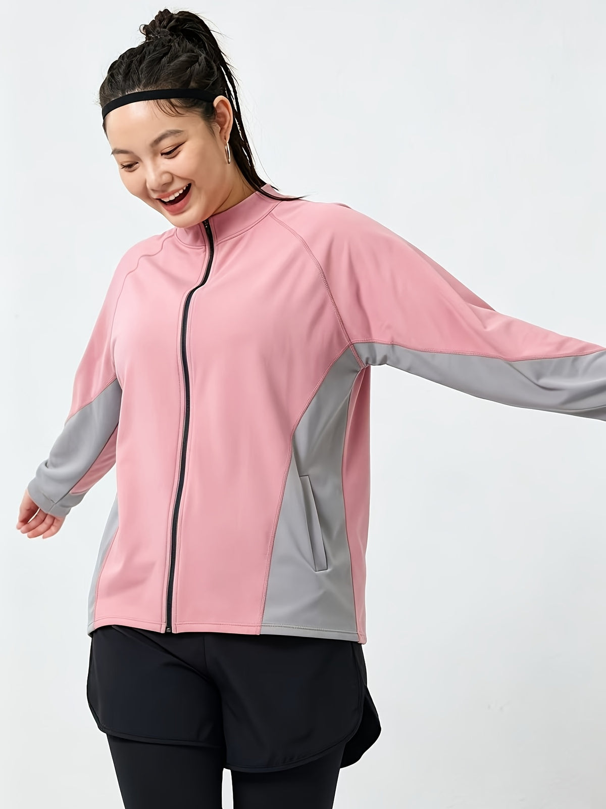 Veste grande taille, coupe ample, manches longues, vu de dos