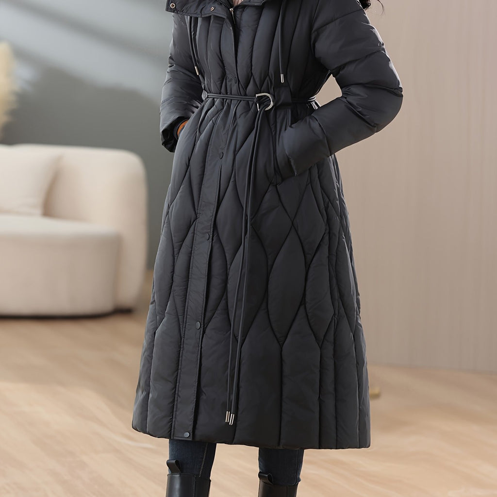 Manteau grande taille, coupe ajustée, capuche, chaleur d'hiver, porté de face