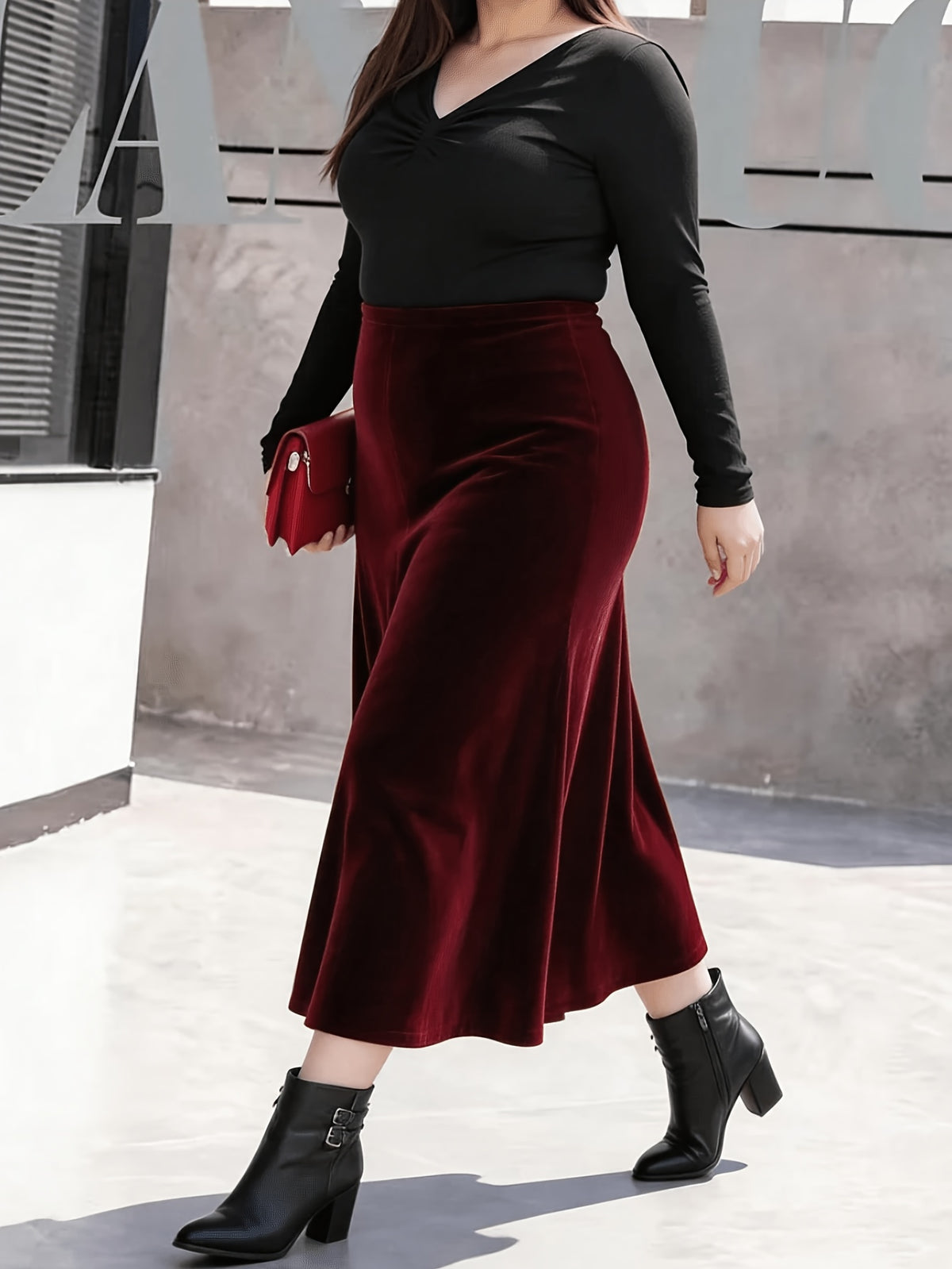 Jupe grande taille en velours, coupe évasée, toucher profond — composition : 95% Polyester, 5% Élasthanne