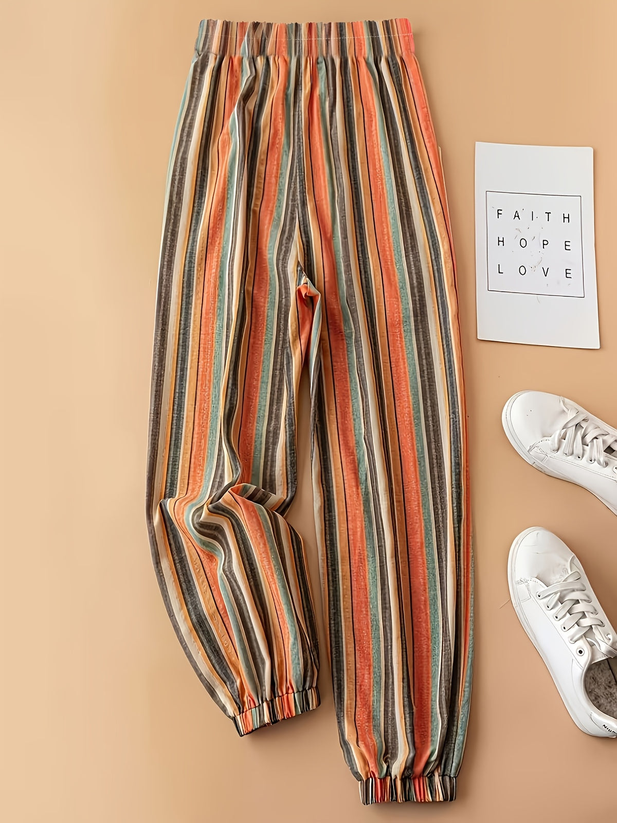 Pantalon grande taille à rayures, coupe droite, cordon, porté de face