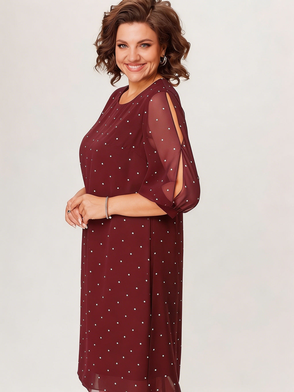 Robe courte grande taille — Voile à pois et manches fendues