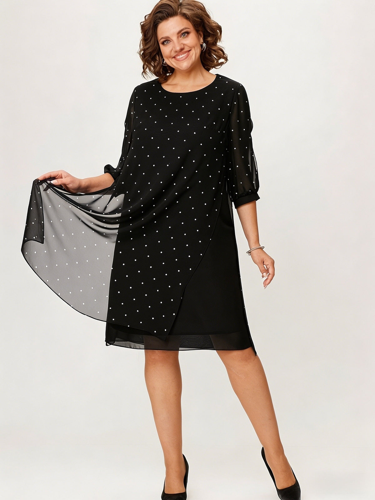 Robe courte grande taille — Voile à pois et manches fendues