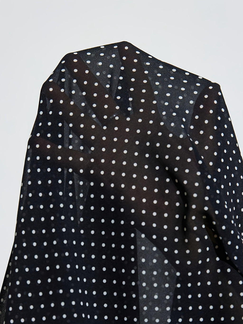 Chemise grande taille en soie, porté de face
