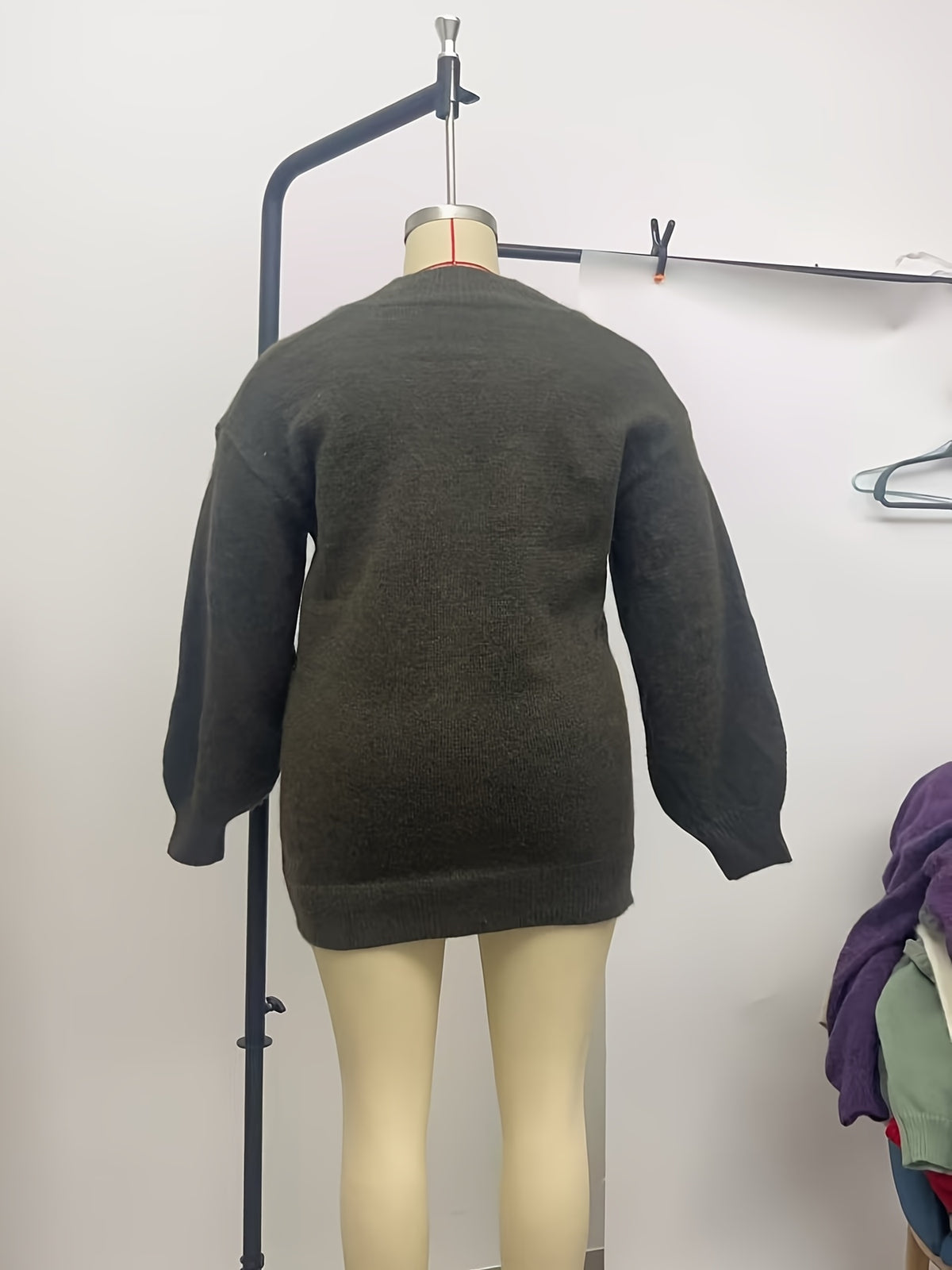 Veste grande taille en laine, coupe ample, col V, tenue chaude, visuel produit
