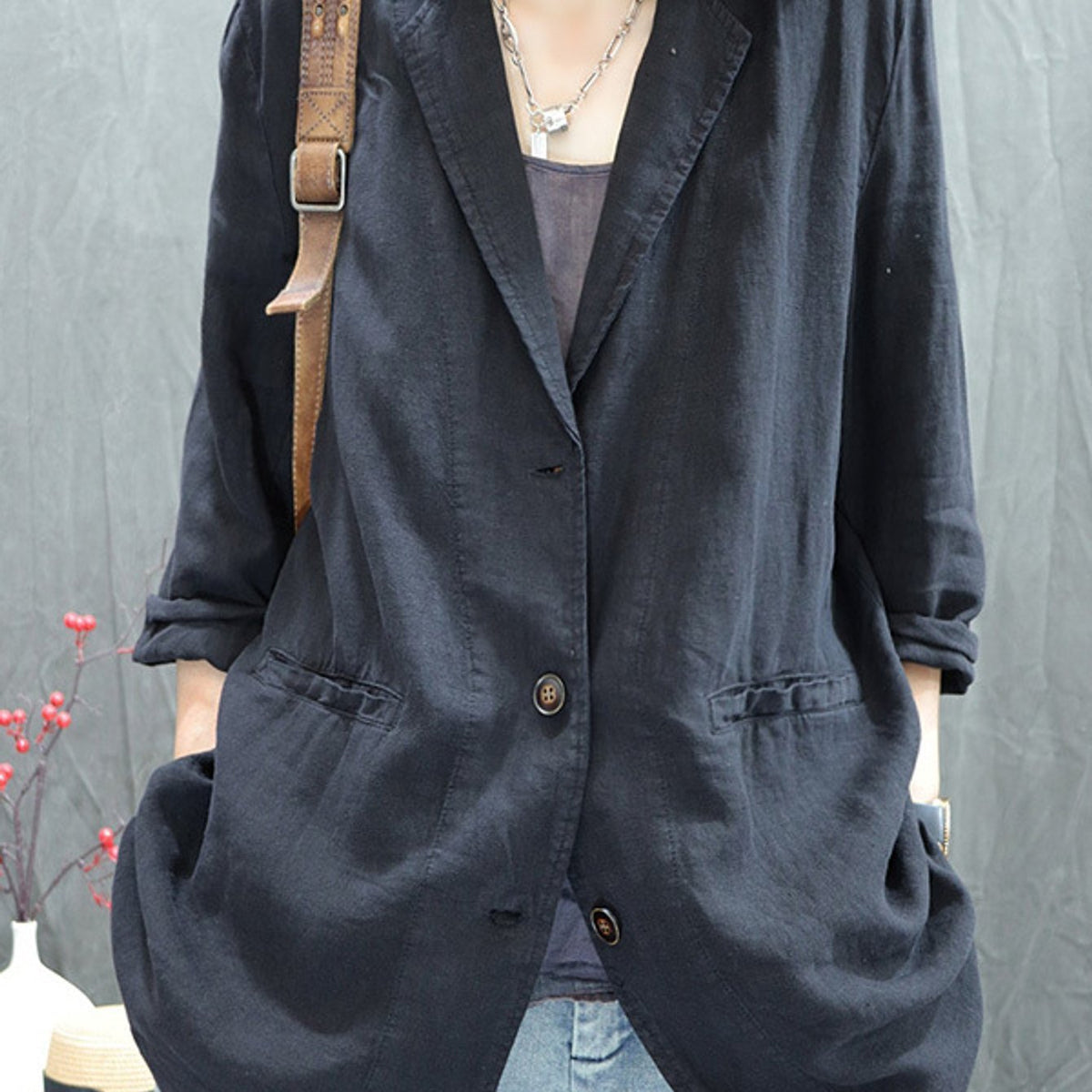 Blazer grande taille en lin, coupe ample, manches longues, tenue souple — matière : lin Image
