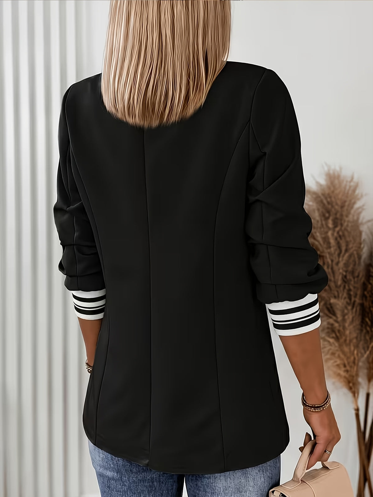 Veste grande taille à carreaux, poches pratiques, autre coloris
