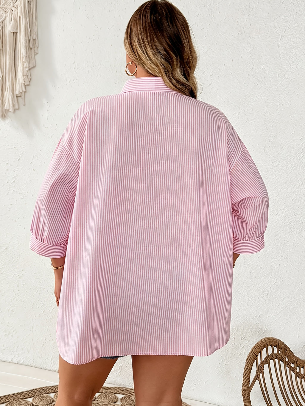 Chemise grande taille à rayures, coupe oversize, col polo, manches longues, vu de dos