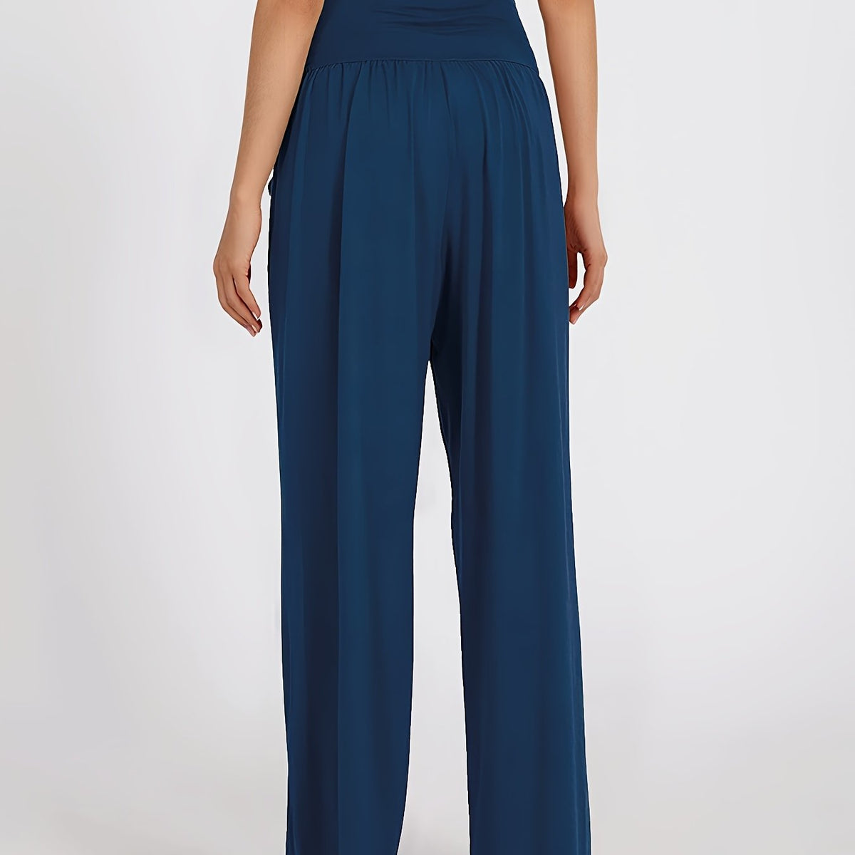 Pantalon grande taille, poches pratiques, tombé fluide — composition : 95% Viscose, 5% Élasthanne Image