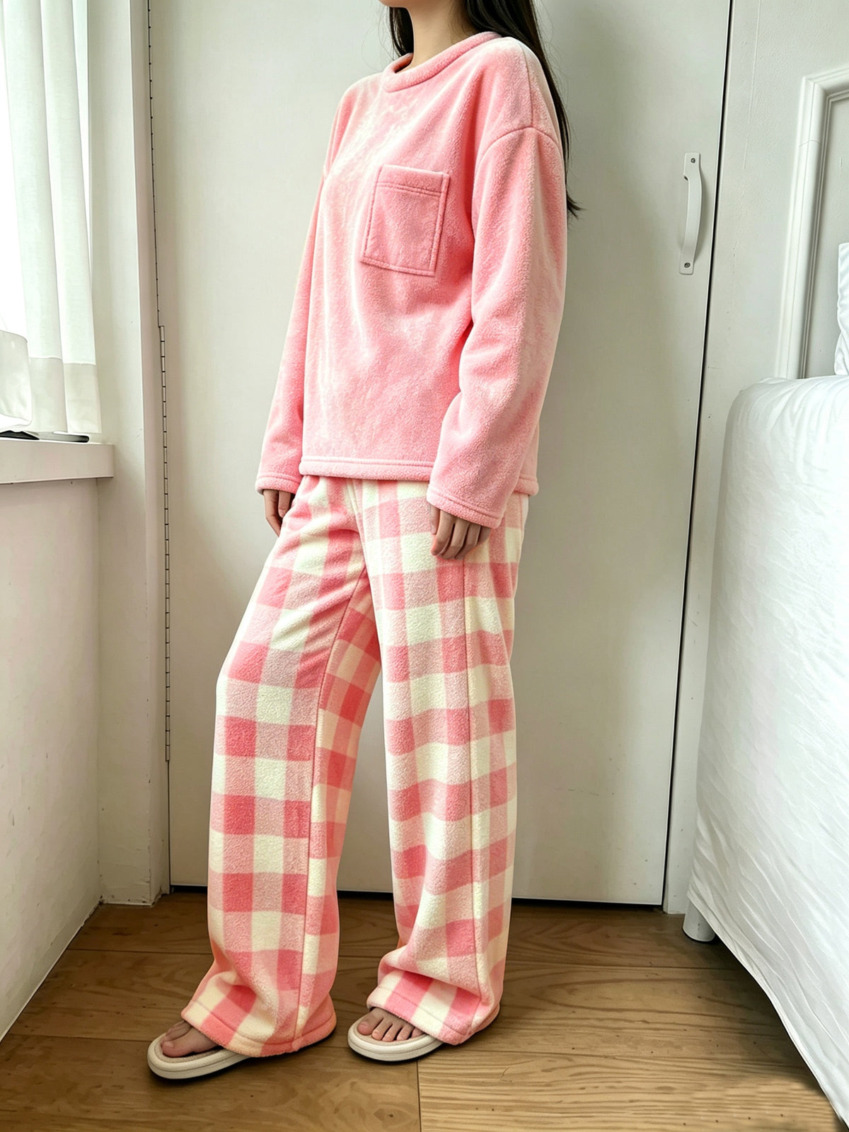 Pyjama grande taille à carreaux, chaleur d'hiver, esprit décontracté, porté de face
