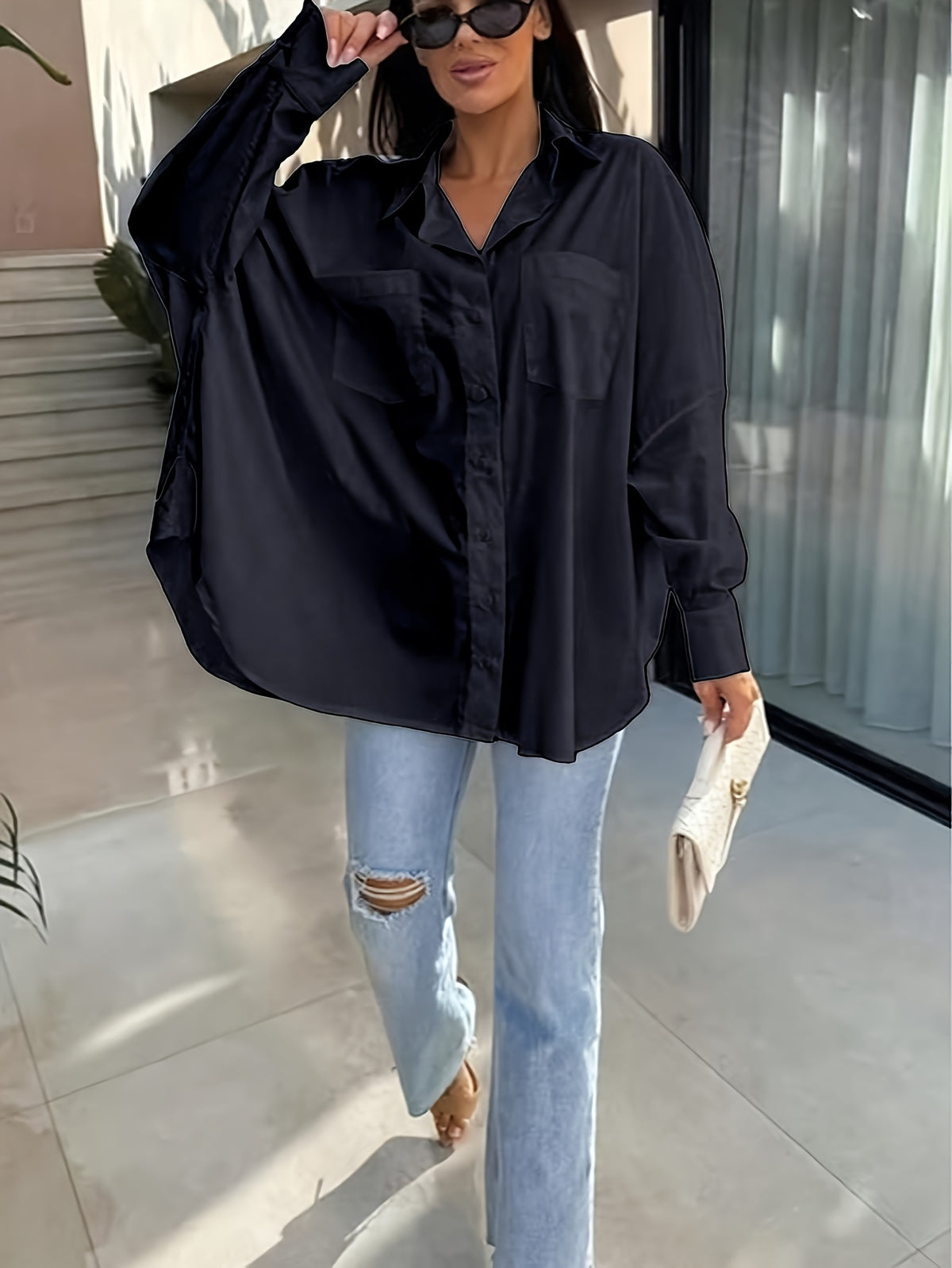Chemise grande taille, coupe oversize, col à revers, allure élégante, mise en situation