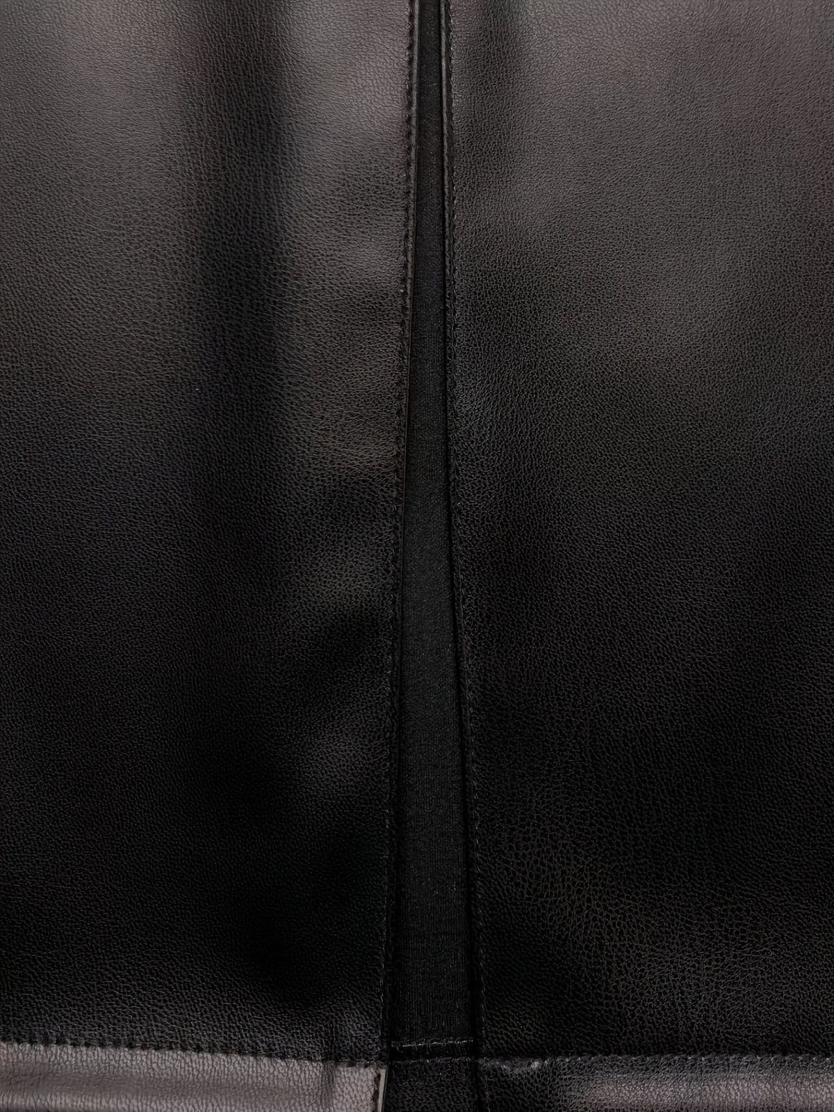 Jupe grande taille en cuir synthétique, fente, allure cuir, visuel produit